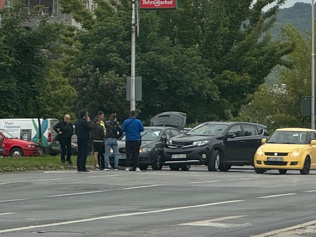 Нова сообраќајна несреќа во Аеродром (ФОТО)