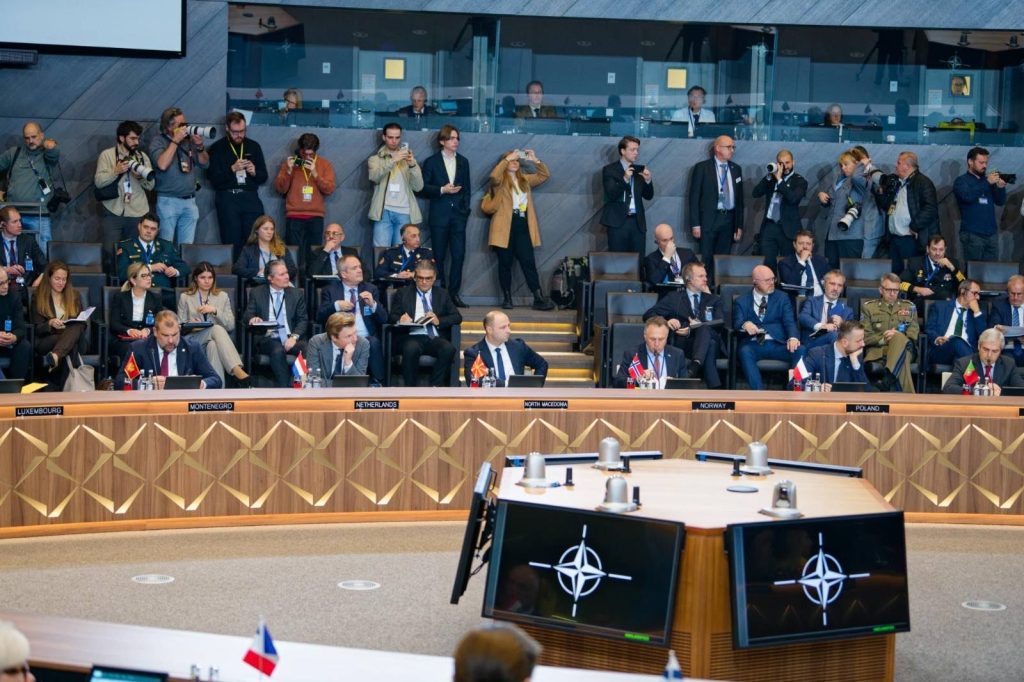 Министерот Мисајловски во Брисел ја предводи македонската делегација на состанокот на Северноатлантскиот совет на НАТО, на ниво министри за одбрана