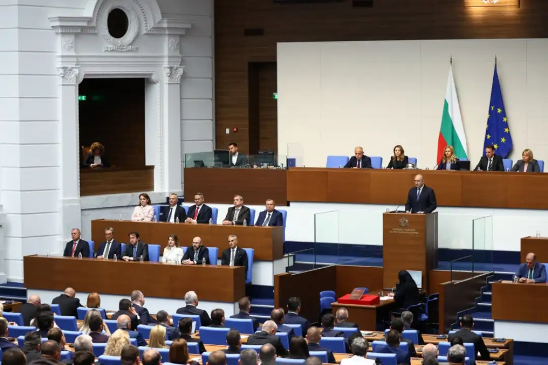 Бугарскиот парламент ја избра владата на премиерот Румен Радев
